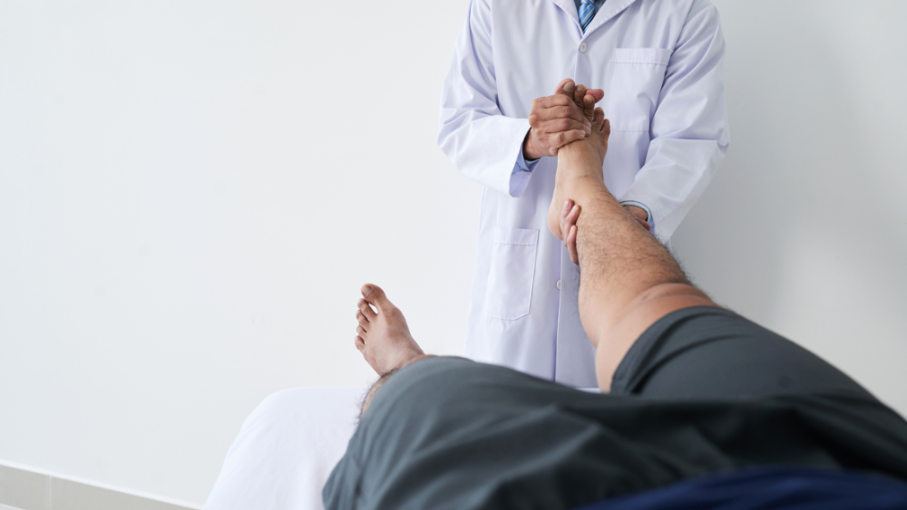 初めて接骨院へ行く方へ|施術内容・費用・服装・通院期間をわかりやすく解説