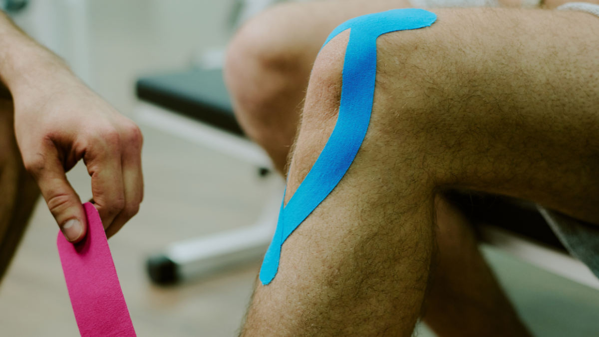 膝の痛みは接骨院で対応できる？通院の目安とは