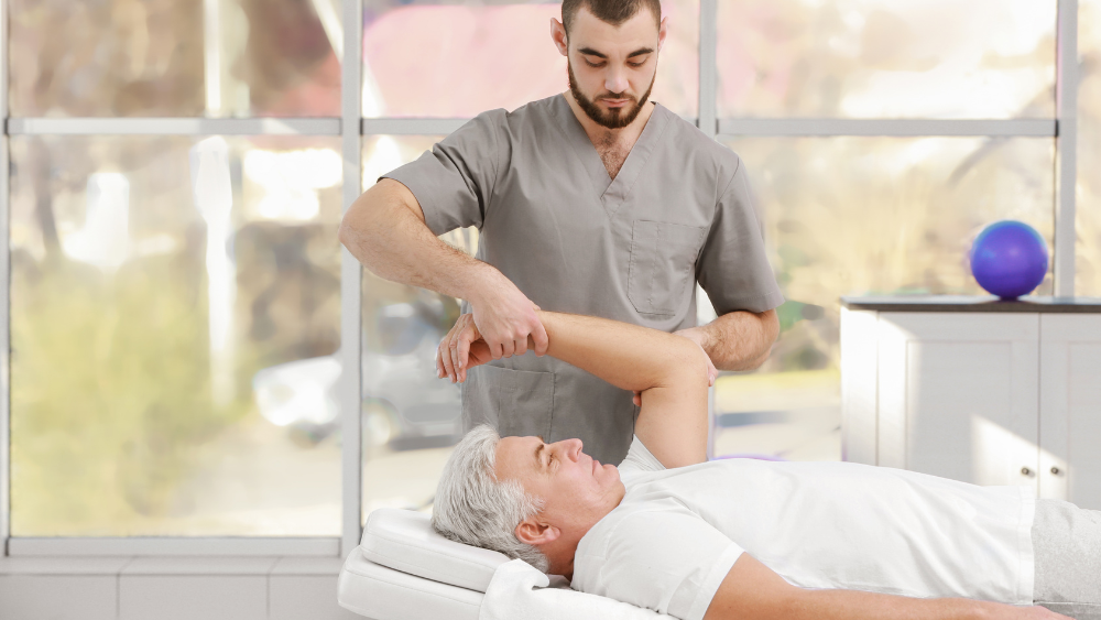 初めて接骨院へ行く方へ|施術内容・費用・服装・通院期間をわかりやすく解説