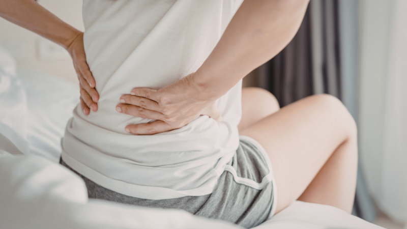 朝起きたら腰が痛い…接骨院に行くべき?