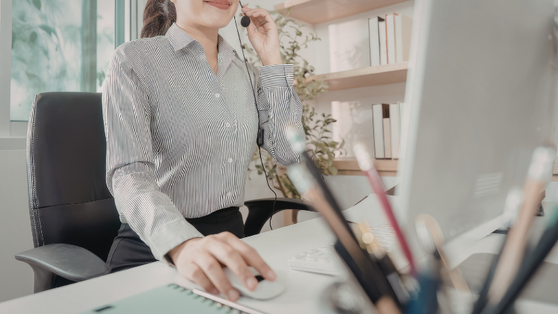 デスクワークの肩こりは接骨院で改善する？